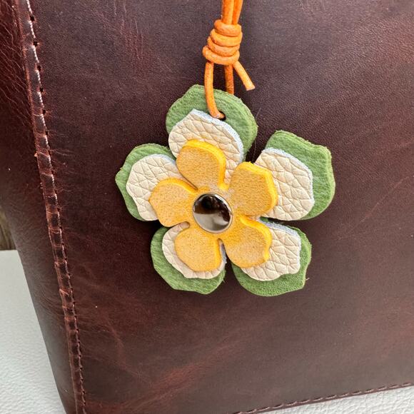 Leather Charm Flower Bag Charm Genuine Leather Purse Keychain NEW FAST SHIP - Picture 1 of 4